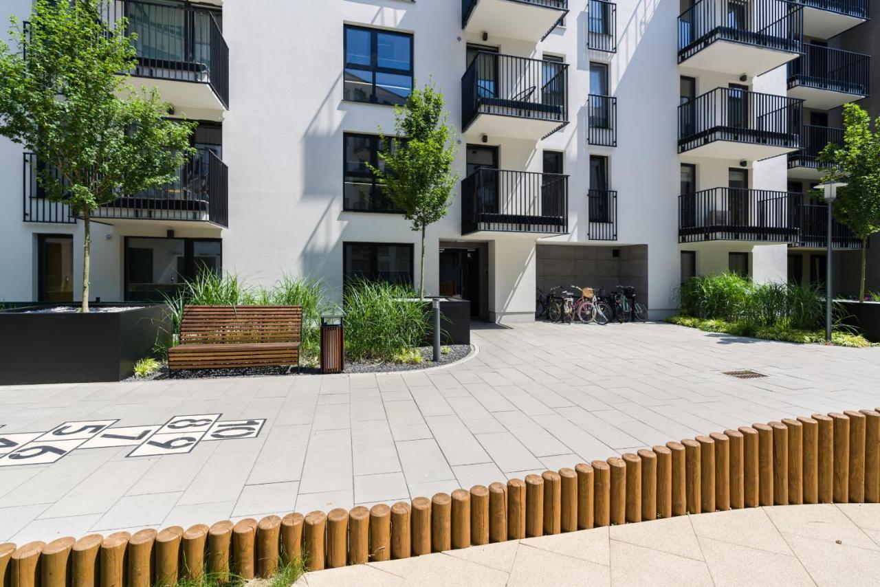 Esencja Apartments With Free Parking Garbary 104 By Noclegi Renters Poznań Exterior foto